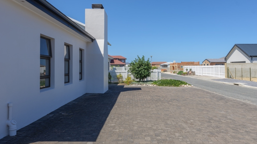3 Bedroom Property for Sale in Struisbaai Western Cape